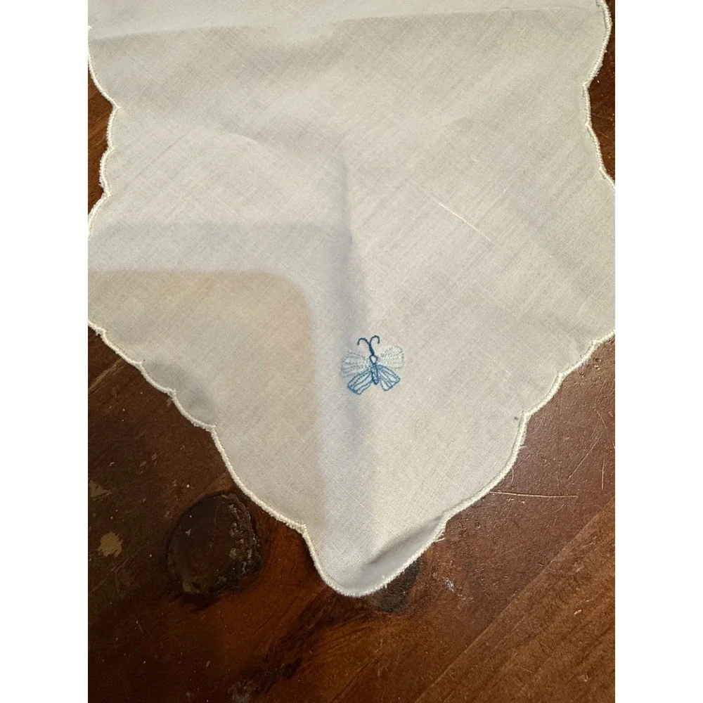 Vintage White Linen Scalloped X-Shape Table Topper Blue Floral Butterfly 21in